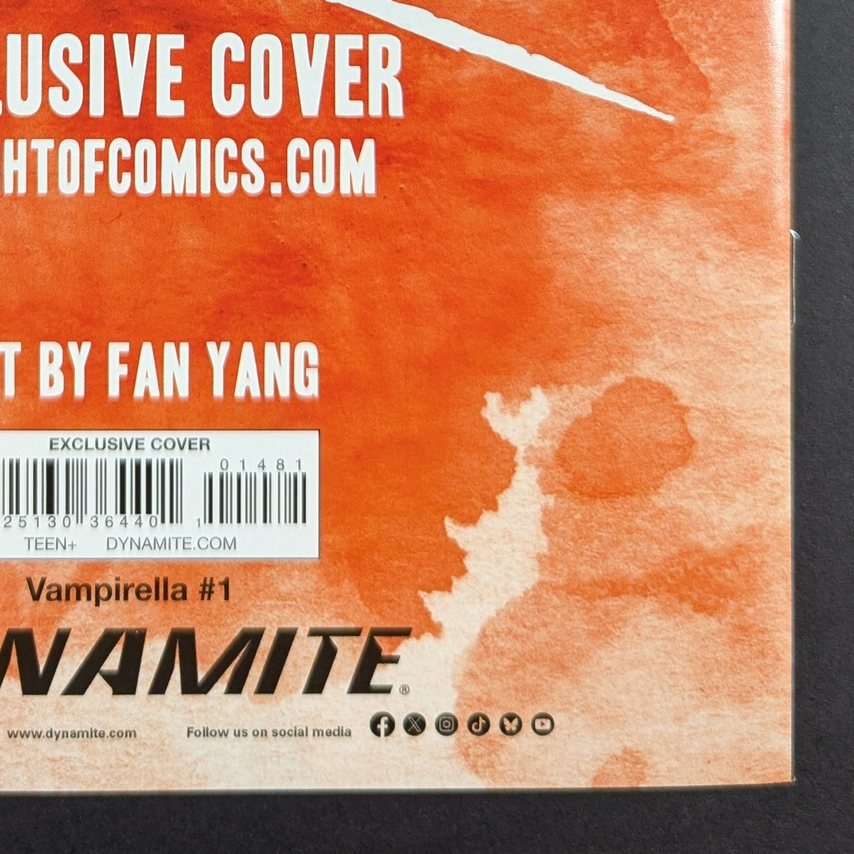 Vampirella #1 Cover A Heroscon Exclusive LTD 850 Fen Yeng