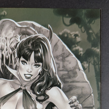 Vampirella #1 | Elias Chatzoudis B&W 1:7 Ratio
