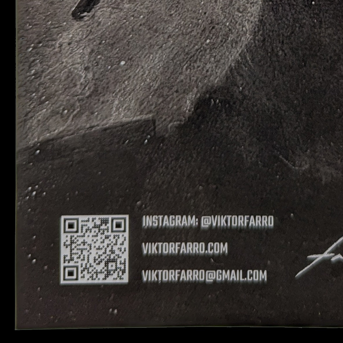 Viktor Farro Art Book | Wonder Woman Signed by Viktor Farro COA
